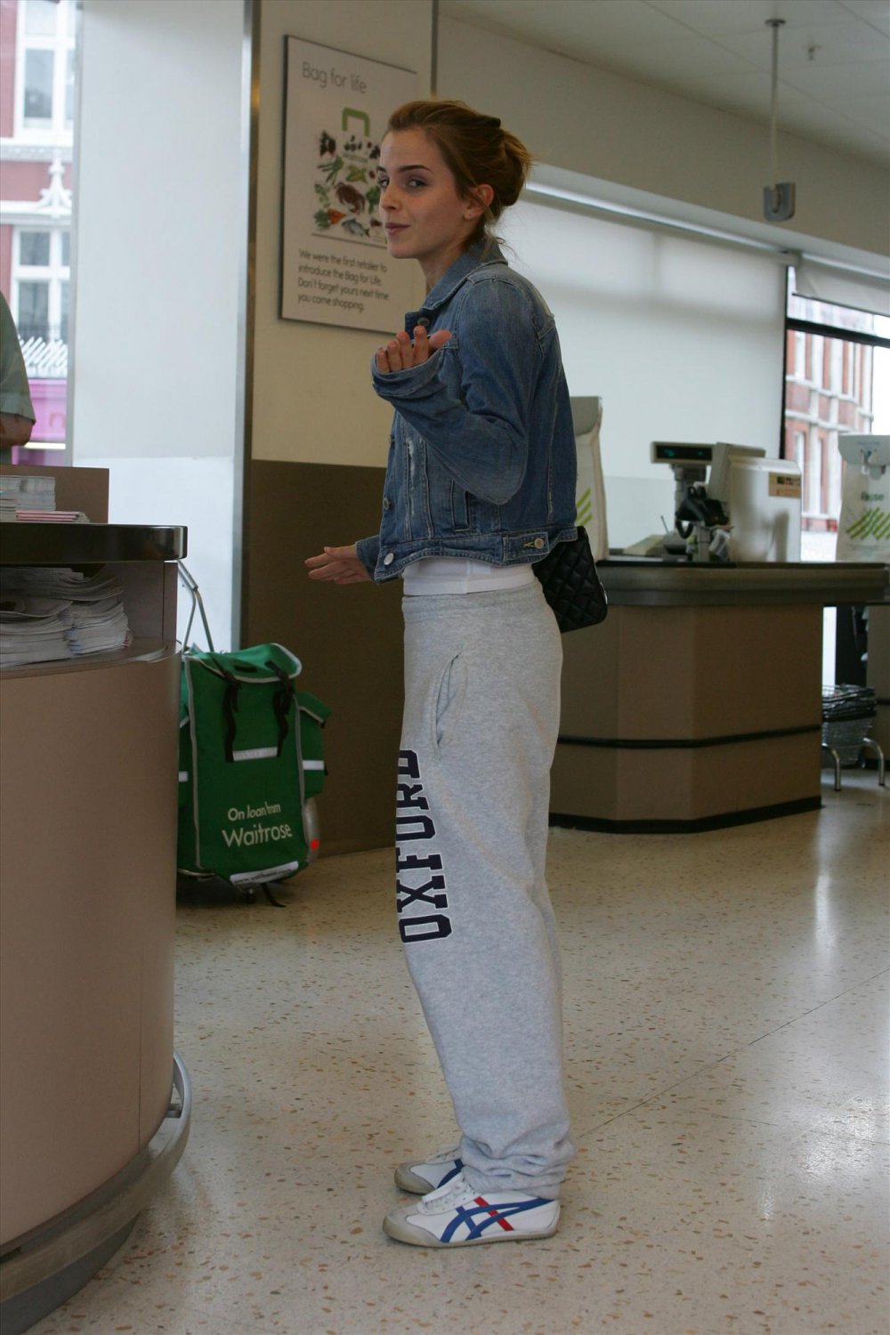 sAJ9I7VK Emma Watson 2 67.jpg